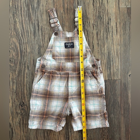 OshKosh B’gosh Vestbak Bib Overall Shorts 24 Months Plaid Shortalls Brown Multi - Picture 3 of 10